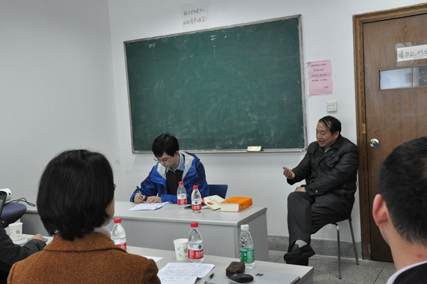 3.张淳教授在做点评.JPG 3.张淳教授在做点评.JPG